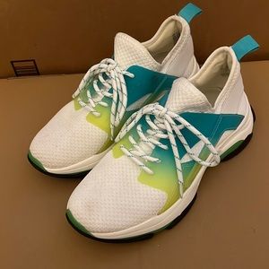 Steve Madden tennis shoes